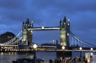 Tower Bridge nachts